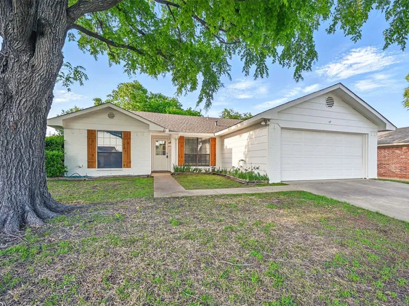 5909 Chisholm Trl, Haltom City, TX 76148