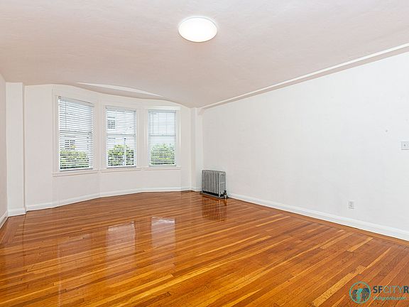 3rd image of 1945 Broadway St #102