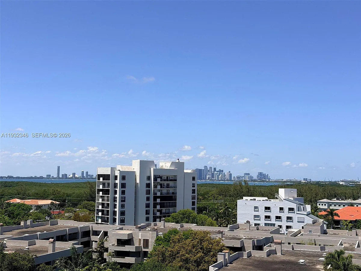 Building Photo - 151 Crandon Blvd #926
