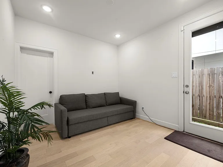 3022 Holman St — Photo 6