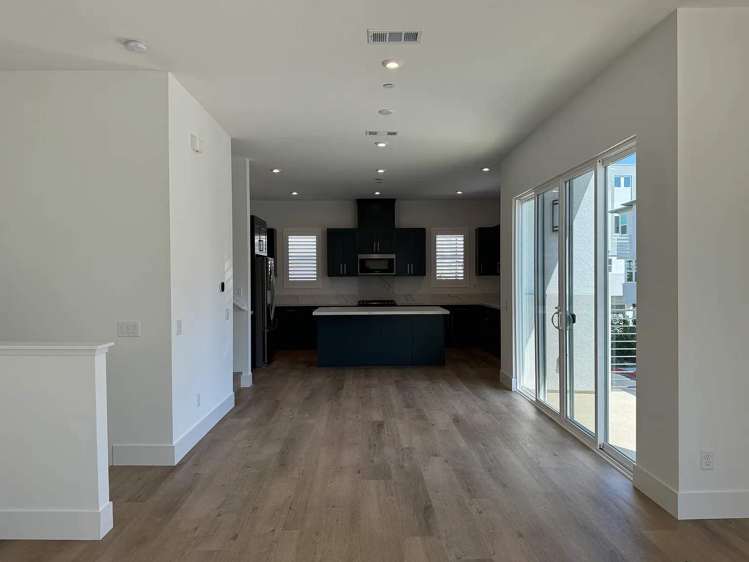 1303 W Bushell St — Photo 2