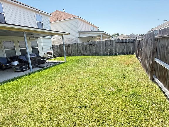 3rd image of 8115 Narrow Brook Way