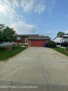 902 28th St W, Dickinson, ND, 58601