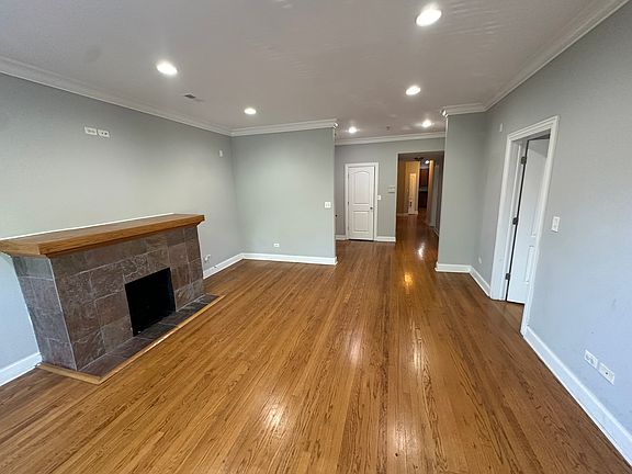 3rd image of 4656 N Monticello Ave APT 3