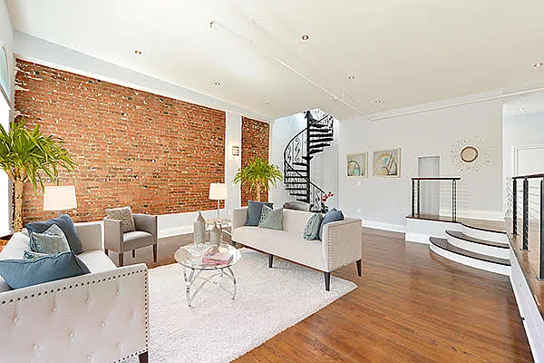 Rented by Friedman Roth Realty | media 19