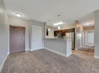 8455 Cody Dr, Lincoln, NE 68512