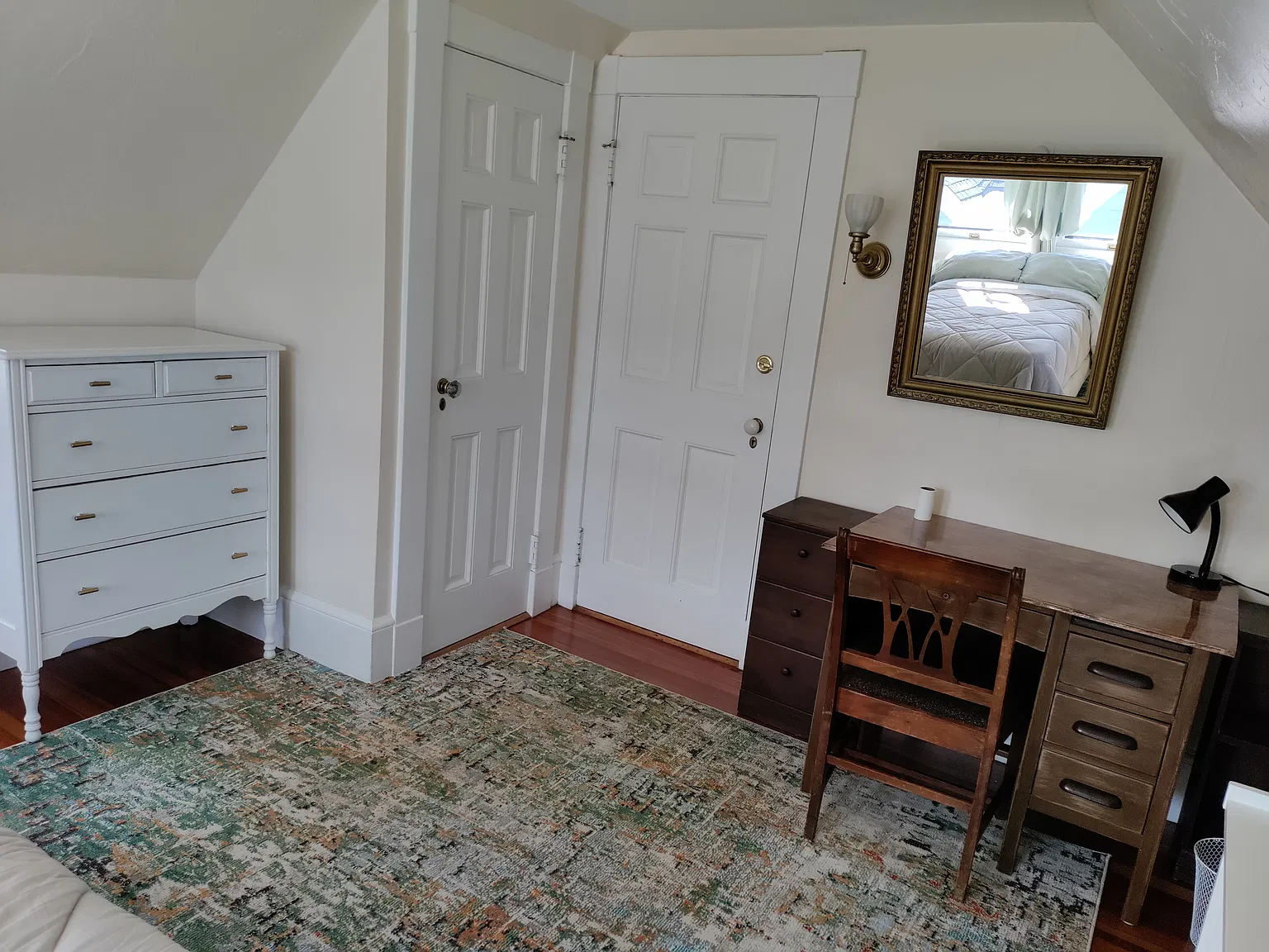 1 bed, 1.5 bath, $860 — Photo 3