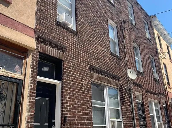 605 Dickinson St, Philadelphia, PA 19147