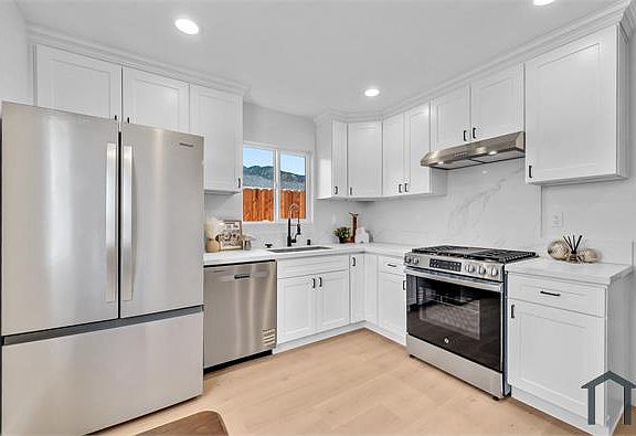 3rd image of 2305 Sesmas St #B