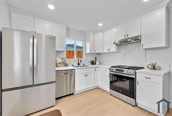 2305 Sesmas St #B — Photo 4