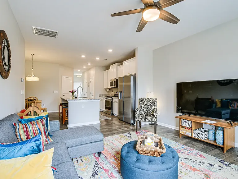 33 Apollo View Ln — Photo 2