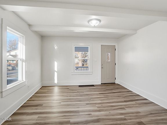 4th image of 328 N Franklin St