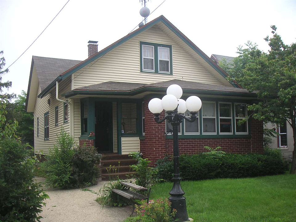 2nd image of 123 N Longwood St