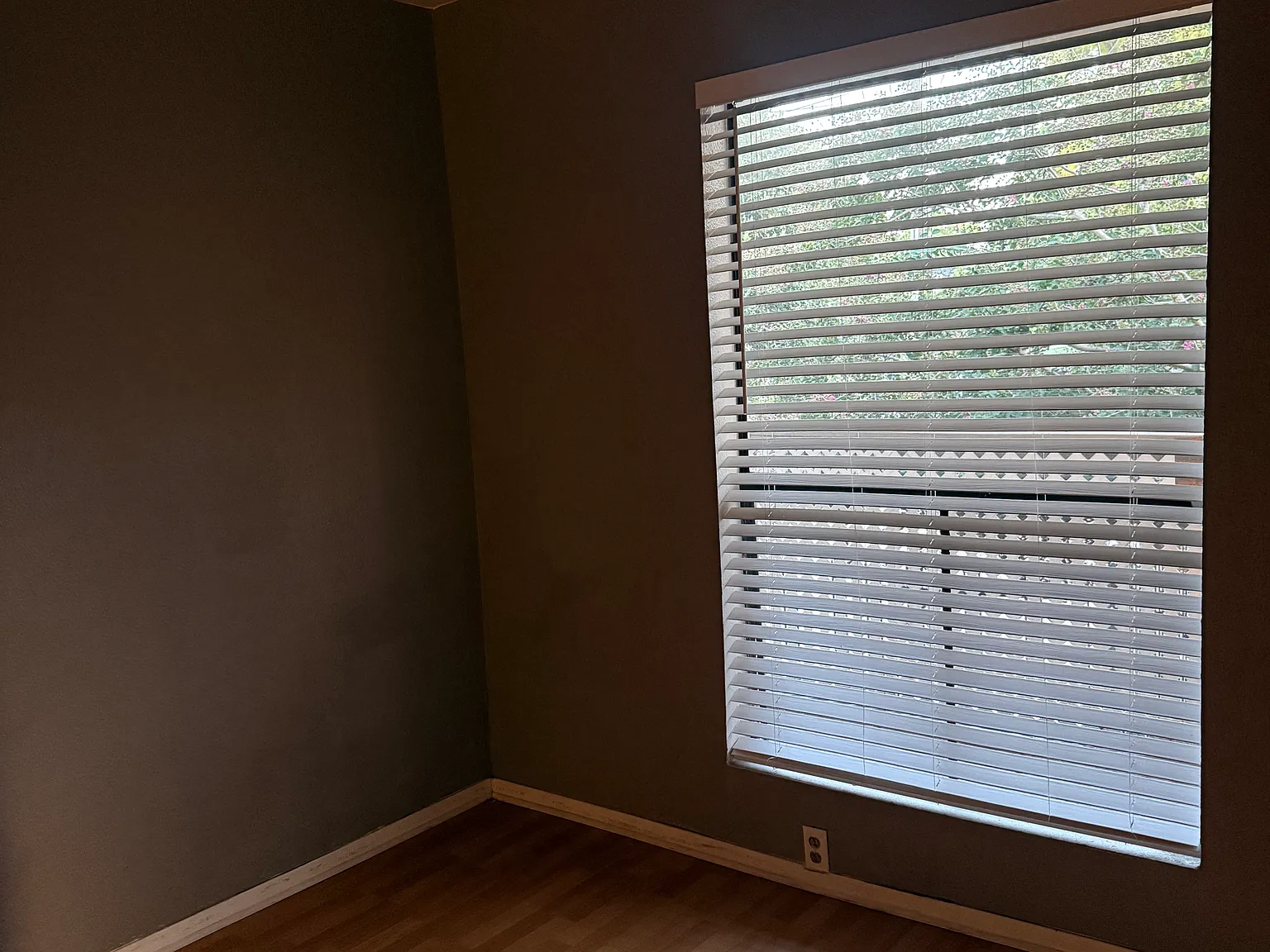 2 bed, 700 sqft, $1,190 — Photo 2