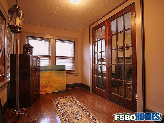 Main Entrace / Sun Room