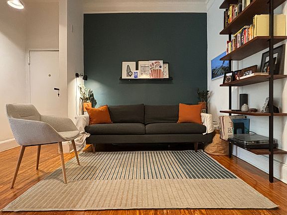 4th image of 34 Douglass St #2