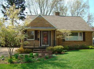 310 Murphy Ct, Saint Joseph, MI 49085