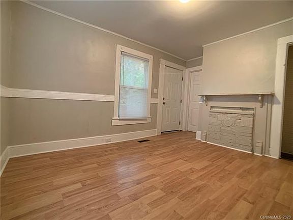 4th image of 986 Bond Ave