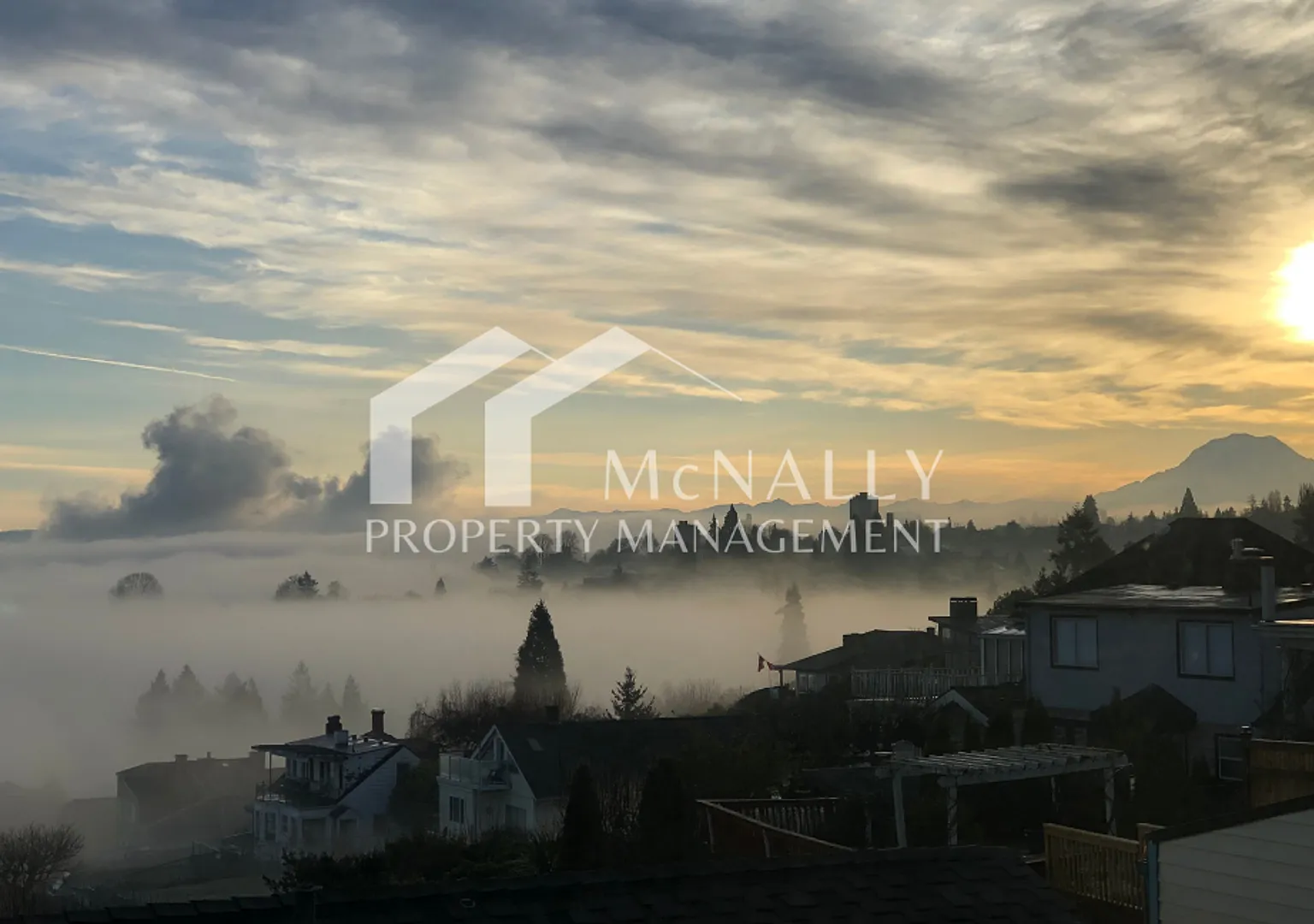Panoramic Water View Home in Tacoma — Photo 2