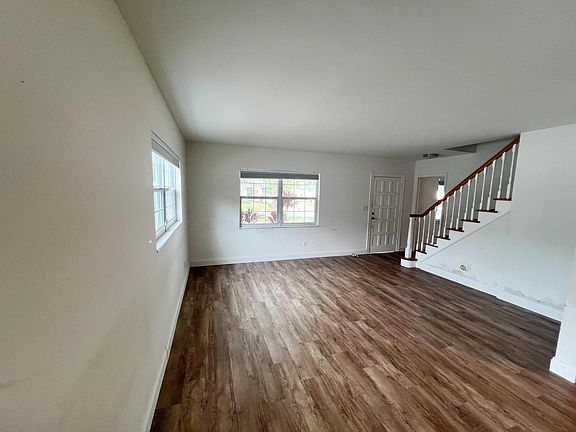 4th image of 8477 14th St N