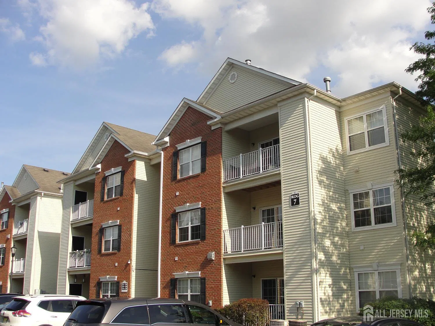 2 bed, 2.0 bath, $2,450 — Photo 2
