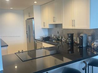 3375 N Country Club Dr APT 706, Aventura, FL 33180