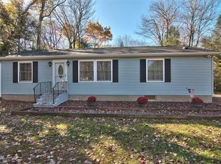 5126 Holiday Dr, Pocono Summit, PA