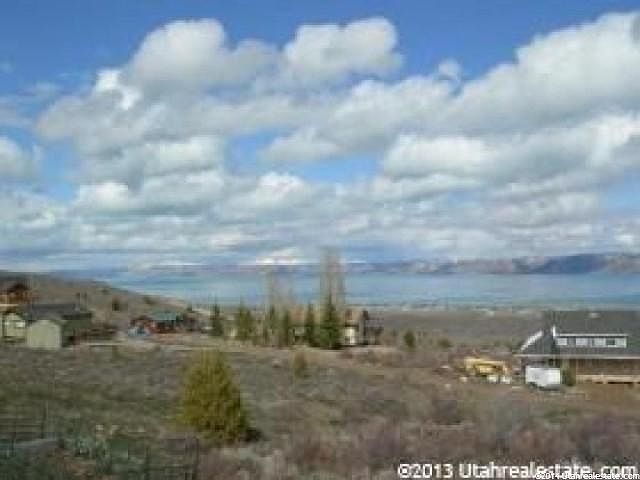 1st image of 948 S Lakeview Drive