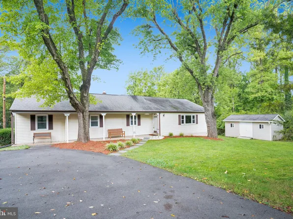 13826 Eames Ave, Centreville, VA 20120