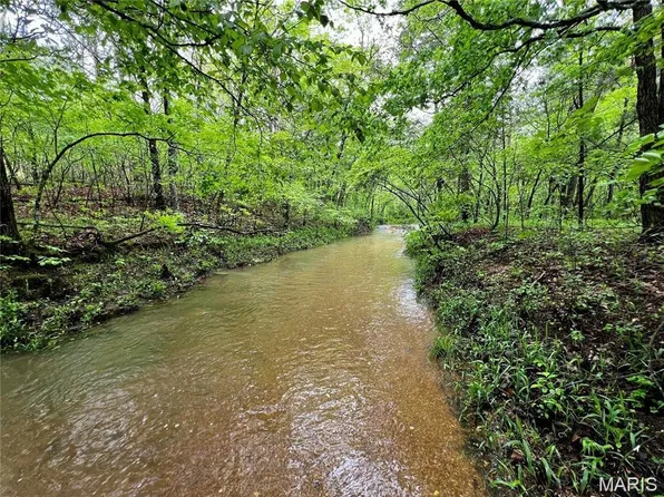 3 Furnace Creek Rd, Potosi, MO 63664