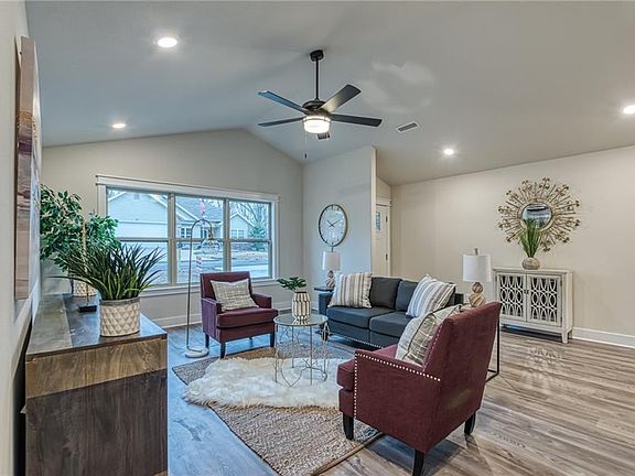 4th image of 36 Boswell Dr