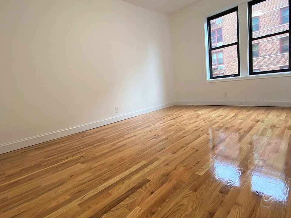 1st image of 2892 Goulden Ave