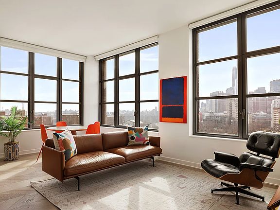 2nd image of 115 York St #12F