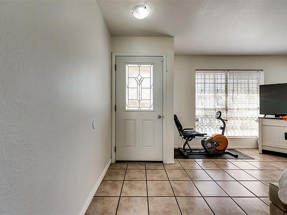 3rd image of 10107 Tamalpais Dr