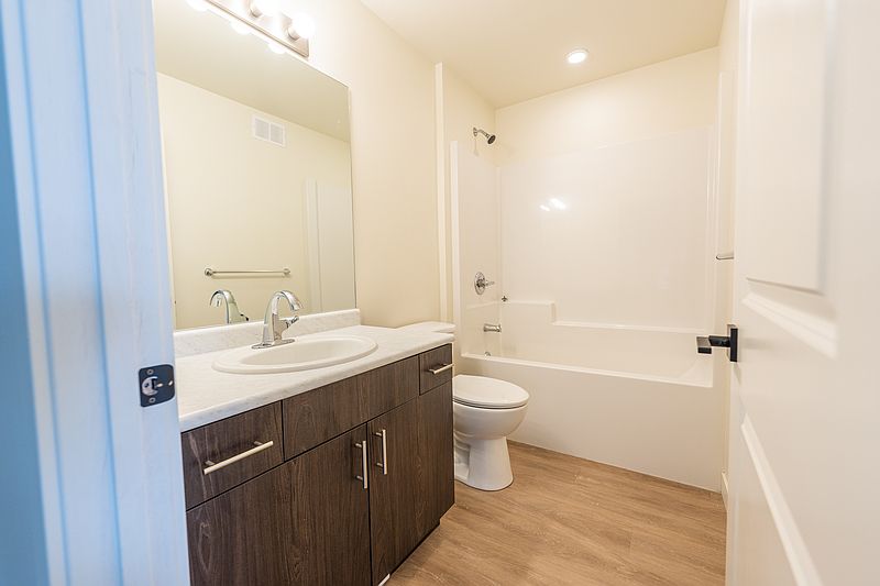 Winnipeg Apartment for rent - 3 Bedrooms — photo 15