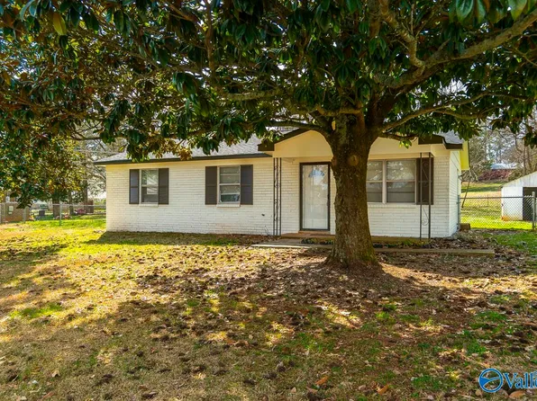 156 Macon Rd, Hazel Green, AL 35750