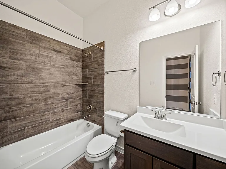 9767 Innes Pl — Photo 18