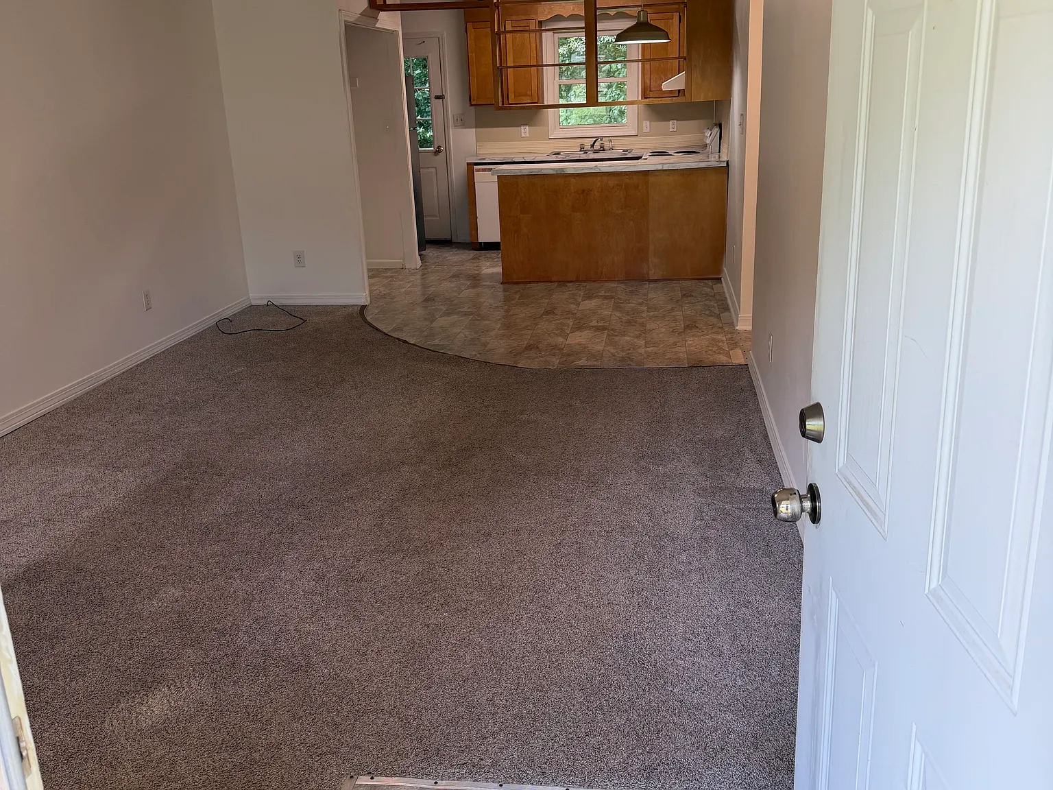 2 bed, $950 — Photo 2
