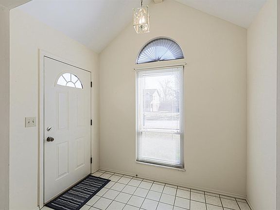 4th image of 8731 Watergate Dr