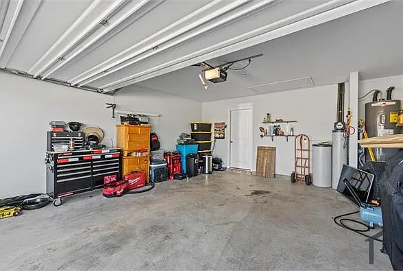 3041 Manu St — Photo 24