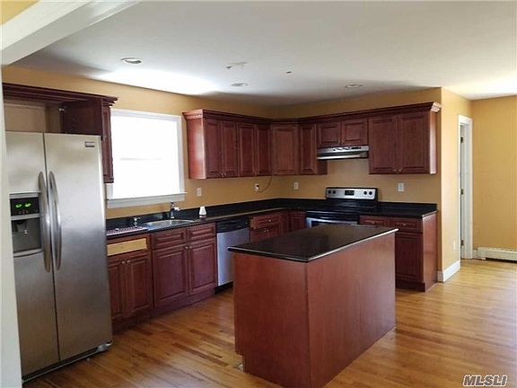 3rd image of 84 Offaly St