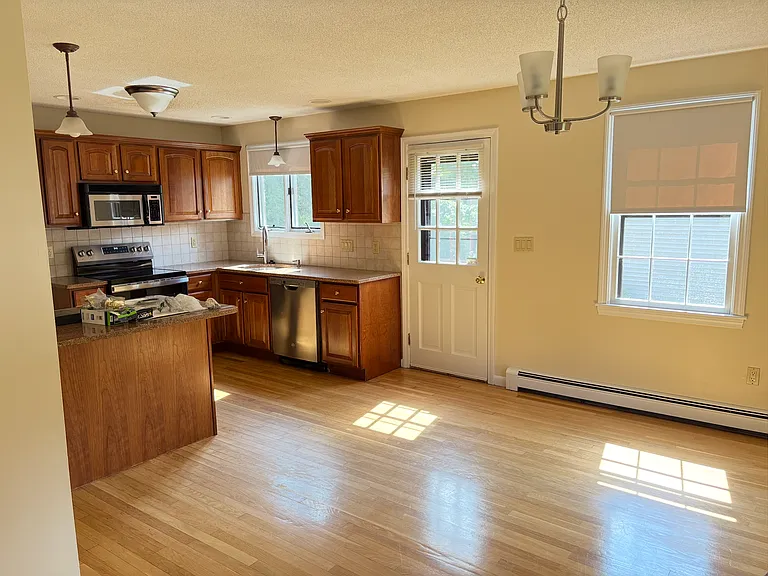 7 Oak St #5 — Photo 7