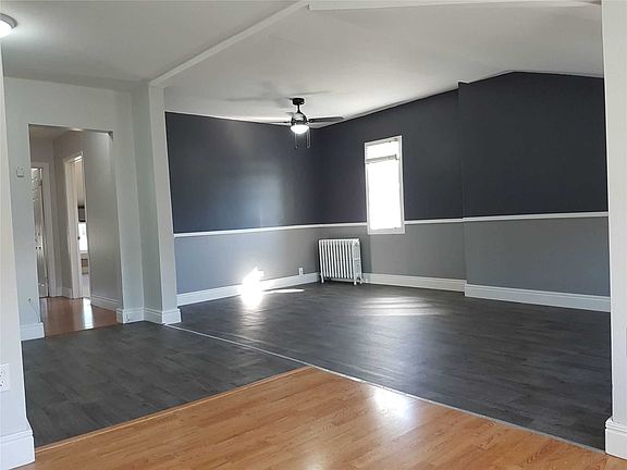 4th image of 18 Walton St #6