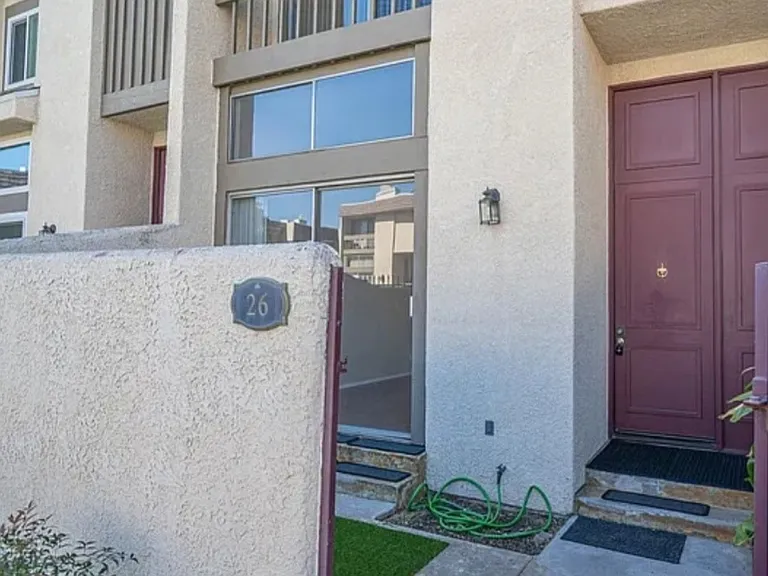 9950 Topanga Canyon Blvd #26 — Photo 17