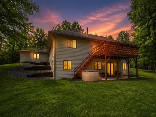 1012 Maple Ridge Ct NW, Bemidji, MN 56601