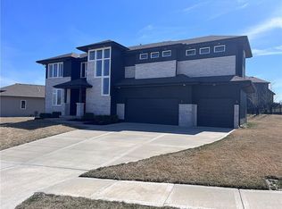 7029 N Anita Ave, Kansas City, MO 64151