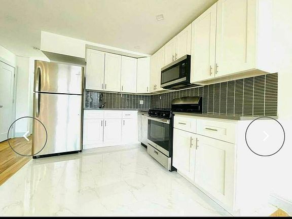 4th image of 693 Autumn Ave #2L