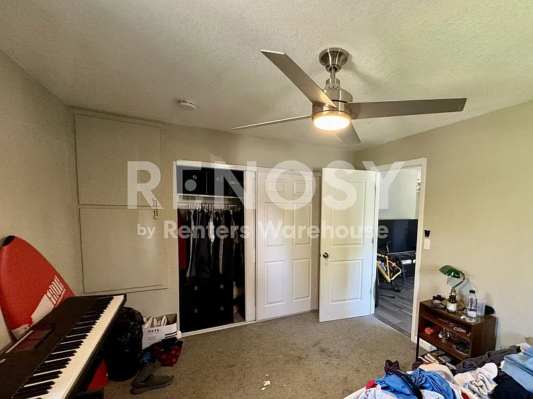 1260 Brentwood St — Photo 2