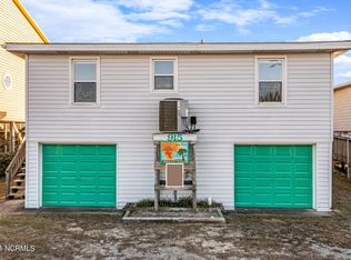 915 Ocean Blvd W, Holden Beach, NC 28462