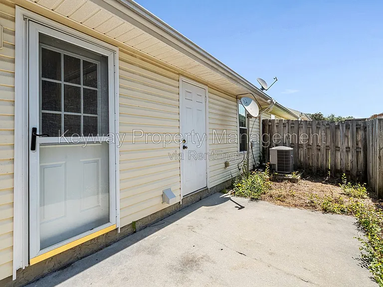 2004 Hopetown Dr — Photo 15